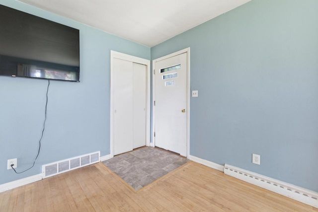 10101 Beechwood AVENUE, Milwaukee, WI 53224