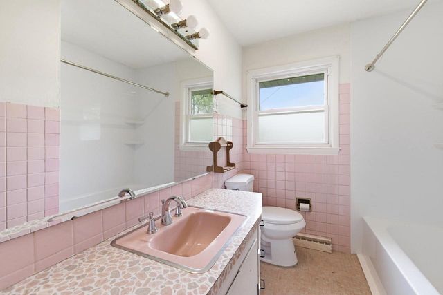10101 Beechwood AVENUE, Milwaukee, WI 53224