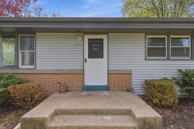 10101 Beechwood AVENUE, Milwaukee, WI 53224