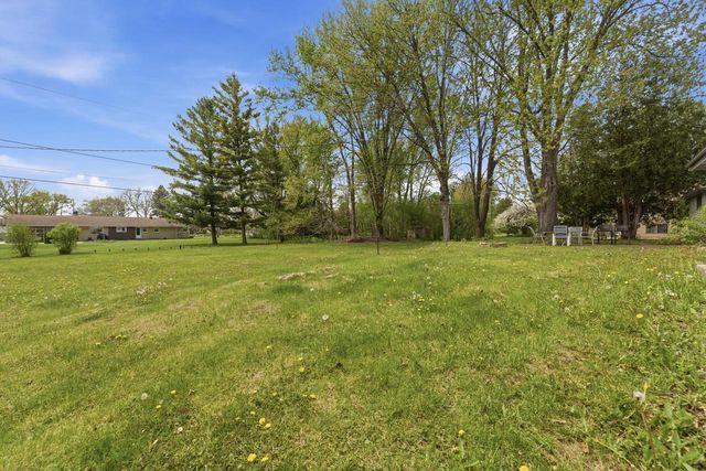 10101 Beechwood AVENUE, Milwaukee, WI 53224
