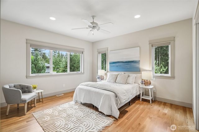 15831 SE 43rd Place, Bellevue, WA 98006