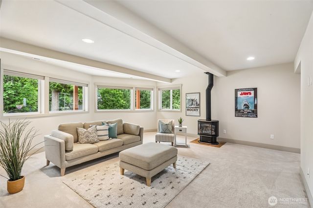 15831 SE 43rd Place, Bellevue, WA 98006