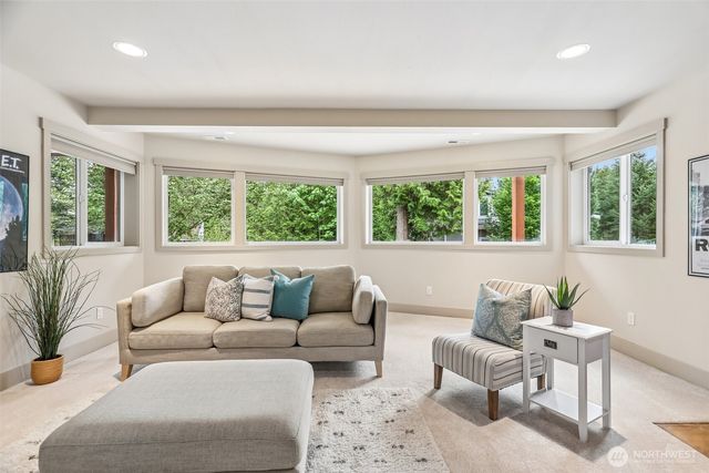 15831 SE 43rd Place, Bellevue, WA 98006