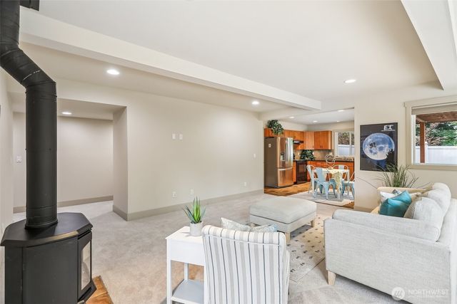 15831 SE 43rd Place, Bellevue, WA 98006