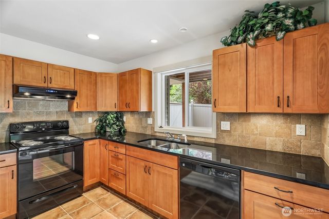 15831 SE 43rd Place, Bellevue, WA 98006
