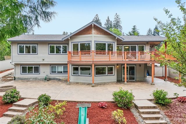 15831 SE 43rd Place, Bellevue, WA 98006