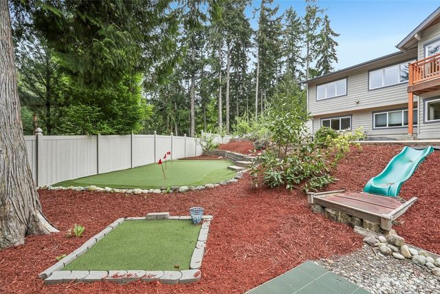 15831 SE 43rd Place, Bellevue, WA 98006