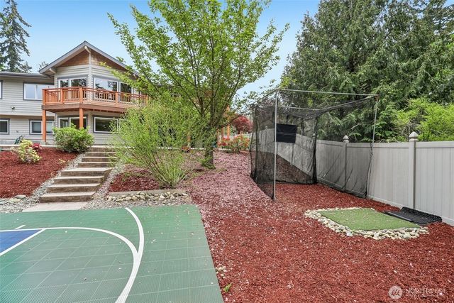 15831 SE 43rd Place, Bellevue, WA 98006