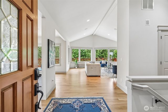 15831 SE 43rd Place, Bellevue, WA 98006