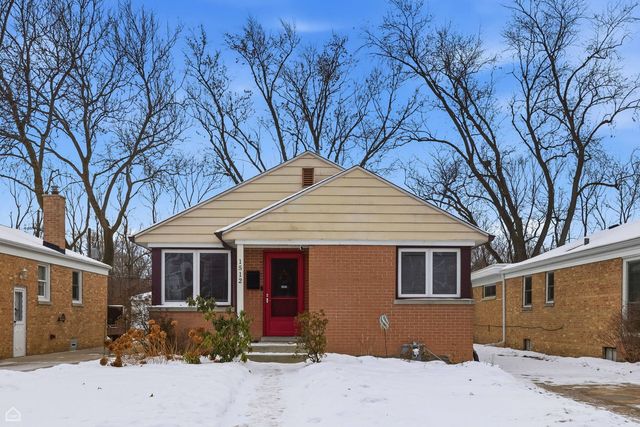 1512 Mulford Street, Evanston, IL 60202