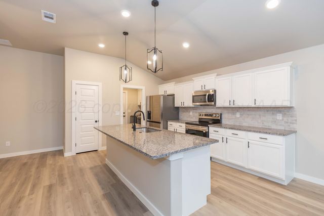 1807 Moon River Road, Amarillo, TX 79118