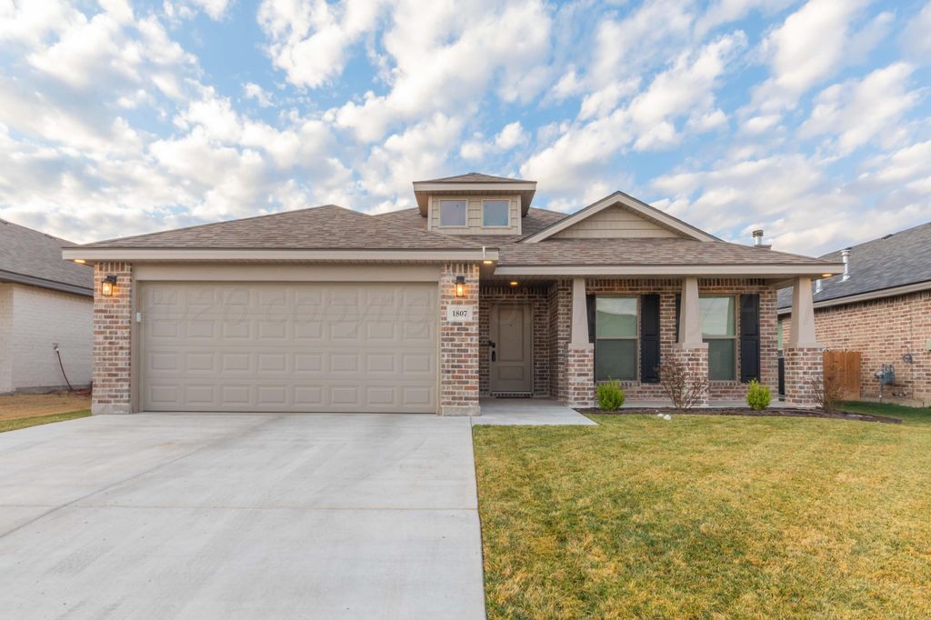 1807 Moon River Road, Amarillo, TX 79118