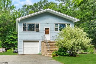 414 Maxim Dr, Hopatcong Boro, NJ 07821