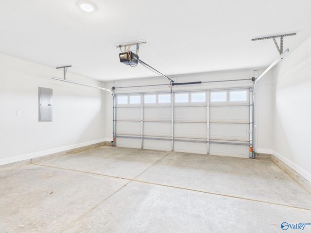 15251 Lapwing Cove, Athens, AL 35611