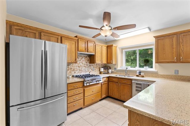 360 Huntleigh Manor Drive, St Charles, MO 63303