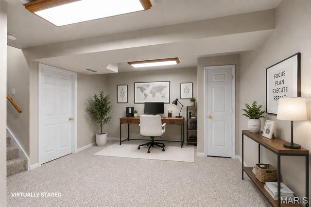 360 Huntleigh Manor Drive, St Charles, MO 63303