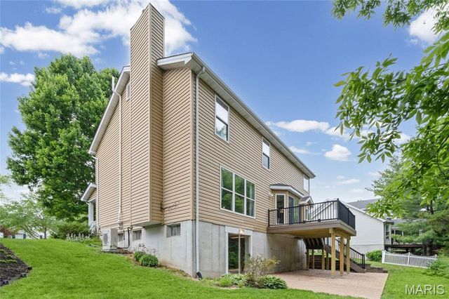 360 Huntleigh Manor Drive, St Charles, MO 63303