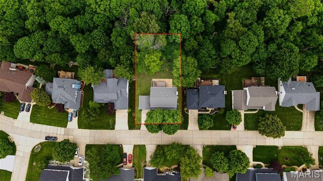 360 Huntleigh Manor Drive, St Charles, MO 63303
