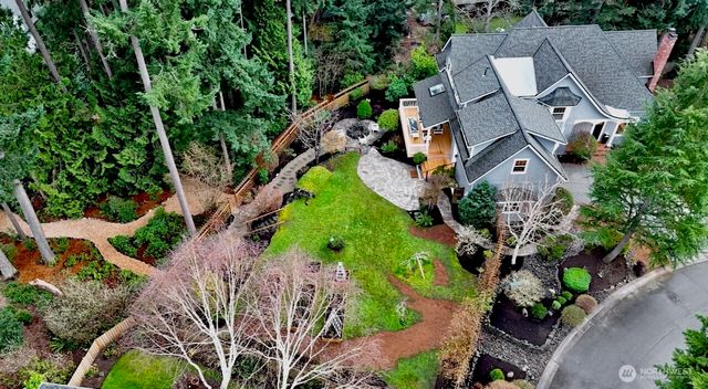 879 Taurnic Place NW, Bainbridge Island, WA 98110