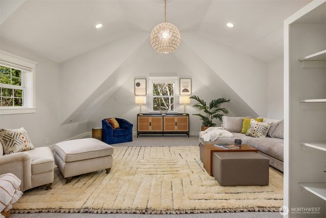 879 Taurnic Place NW, Bainbridge Island, WA 98110