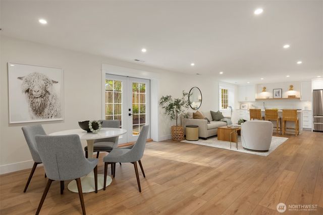 879 Taurnic Place NW, Bainbridge Island, WA 98110