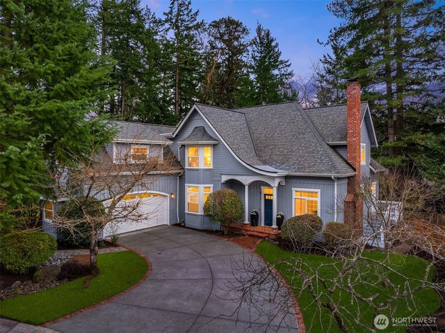 879 Taurnic Place NW, Bainbridge Island, WA 98110