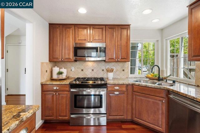 20057 Rawhide Way, Castro Valley, CA 94552