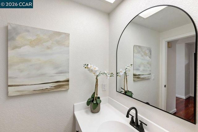 20057 Rawhide Way, Castro Valley, CA 94552