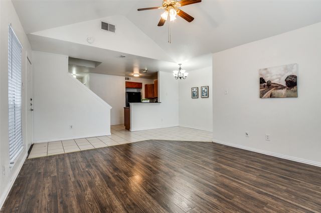 905 Fairbanks Circle, Duncanville, TX 75137