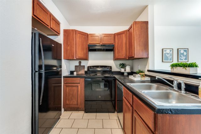 905 Fairbanks Circle, Duncanville, TX 75137