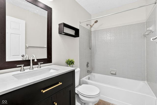 11133 Sunnybay Lane, Indianapolis, IN 46236