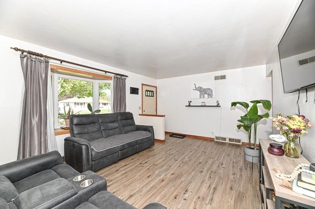 5416 Elaine AVENUE, Cudahy, WI 53110
