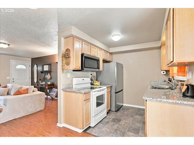 3300 KAUFFMAN Ave 18, Vancouver, WA 98660