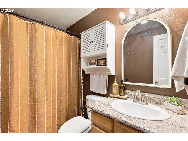 3300 KAUFFMAN Ave 18, Vancouver, WA 98660