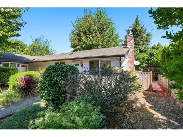 3300 KAUFFMAN Ave 18, Vancouver, WA 98660