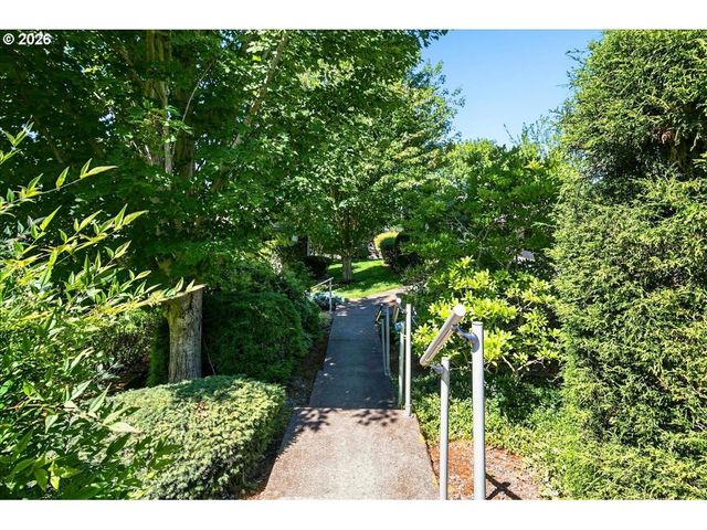 3300 KAUFFMAN Ave 18, Vancouver, WA 98660