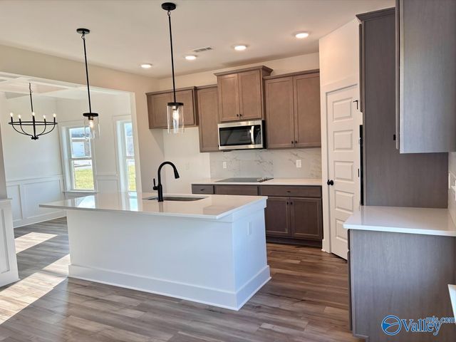 214 Lookout Point Road, Huntsville, AL 35811