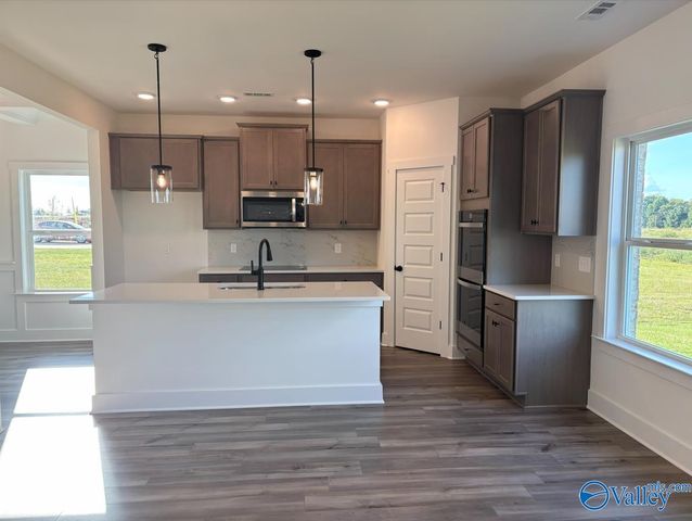 214 Lookout Point Road, Huntsville, AL 35811