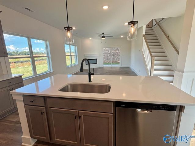 214 Lookout Point Road, Huntsville, AL 35811