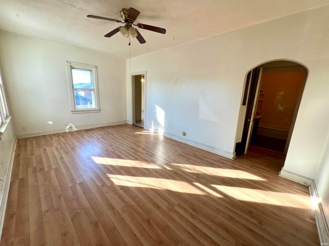 3121 S Weinbach Avenue, Evansville, IN 47714