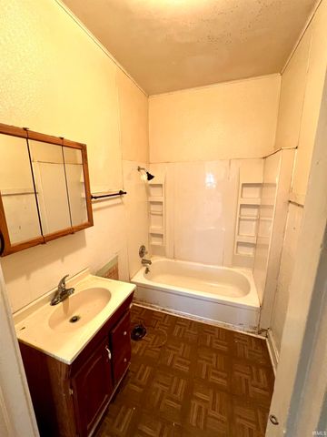 3121 S Weinbach Avenue, Evansville, IN 47714