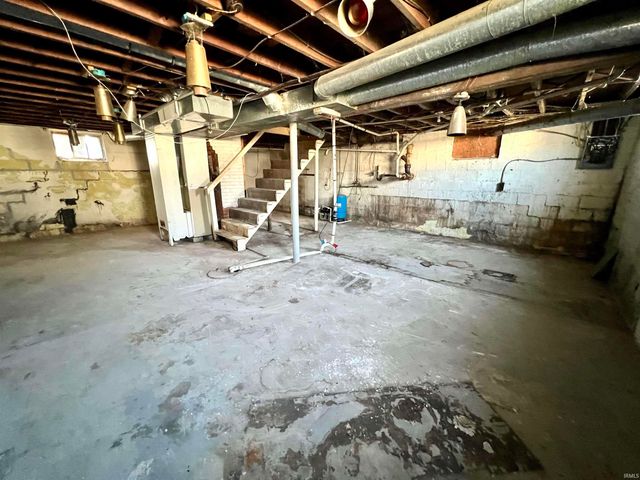 3121 S Weinbach Avenue, Evansville, IN 47714