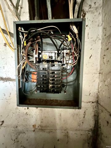 3121 S Weinbach Avenue, Evansville, IN 47714