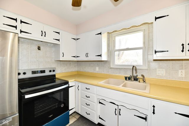 7953 Forest Park Drive, Indianapolis, IN 46217