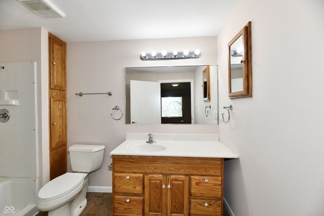 7953 Forest Park Drive, Indianapolis, IN 46217