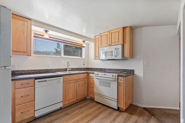 4928 S 1645 E, Holladay, UT 84117