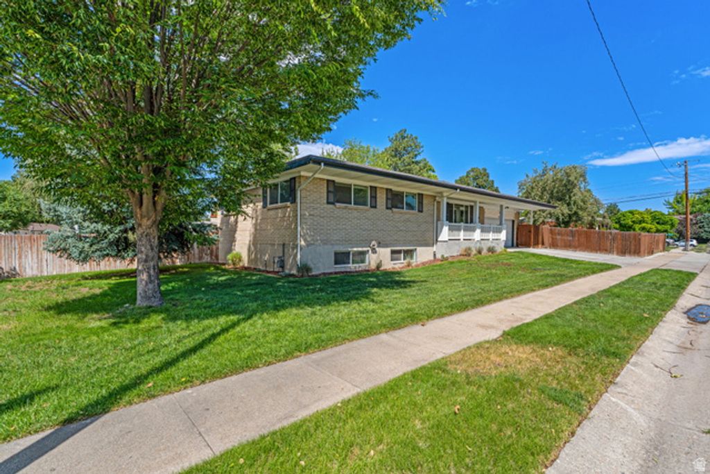 4928 S 1645 E, Holladay, UT 84117 — photo 2