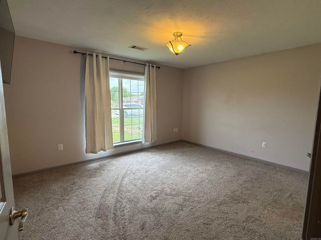 2001 Audley Bolton Drive, Searcy, AR 72143