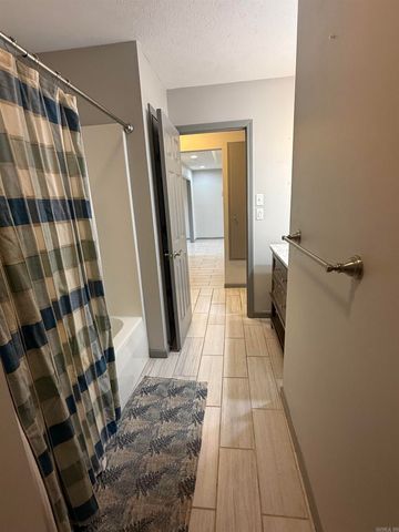 2001 Audley Bolton Drive, Searcy, AR 72143