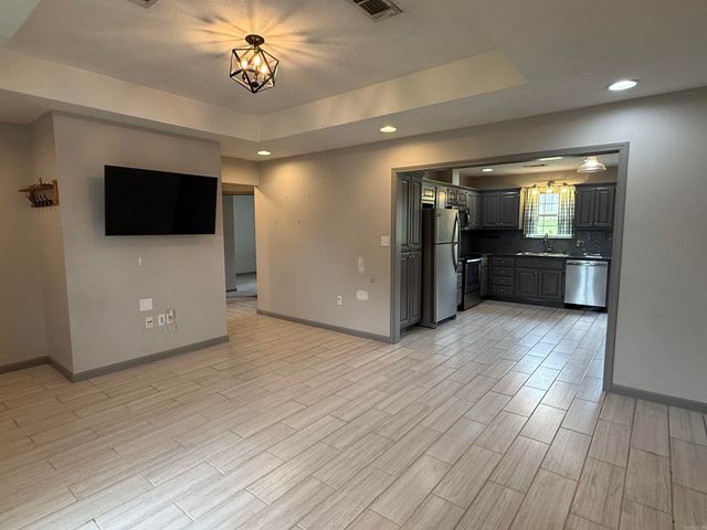 2001 Audley Bolton Drive, Searcy, AR 72143